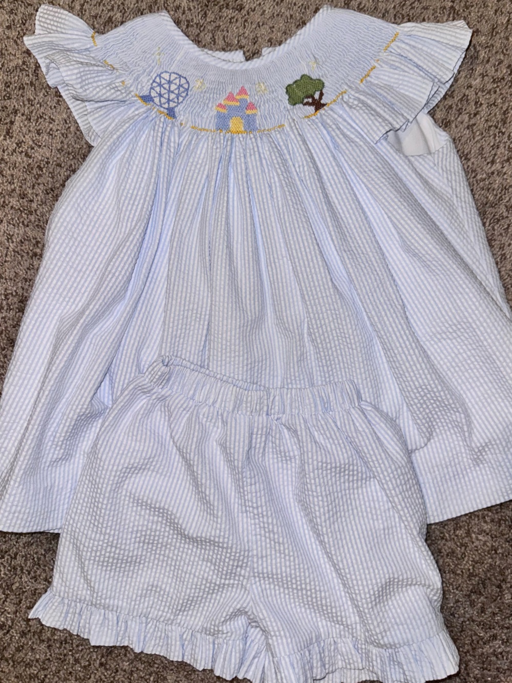 Stitchy Fish Disney Parks Smocked Short Set Size 7
